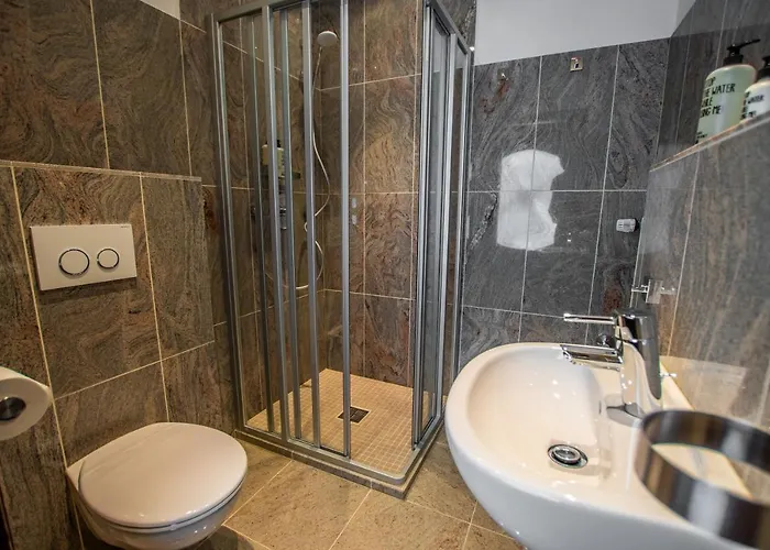 Burg Gutenfels Hotel *